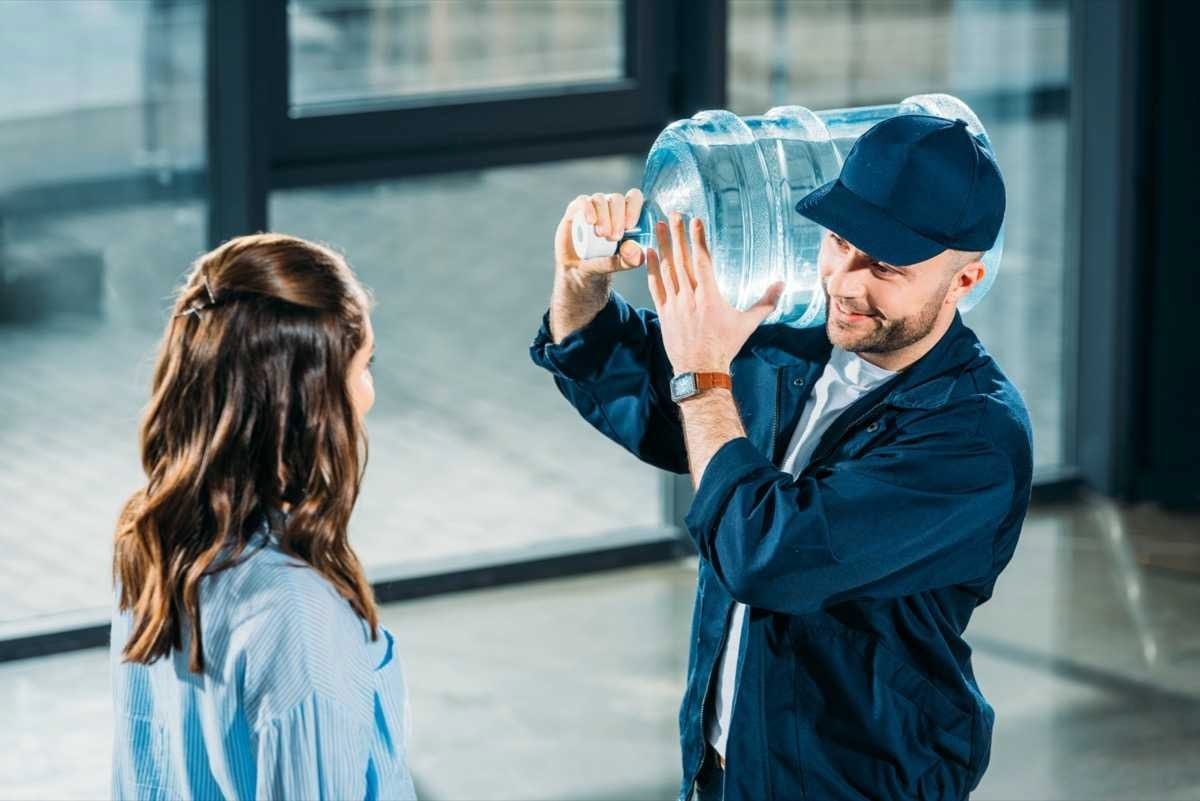 Top Reasons To Get Bottled Water Delivery To Your Home Or Office